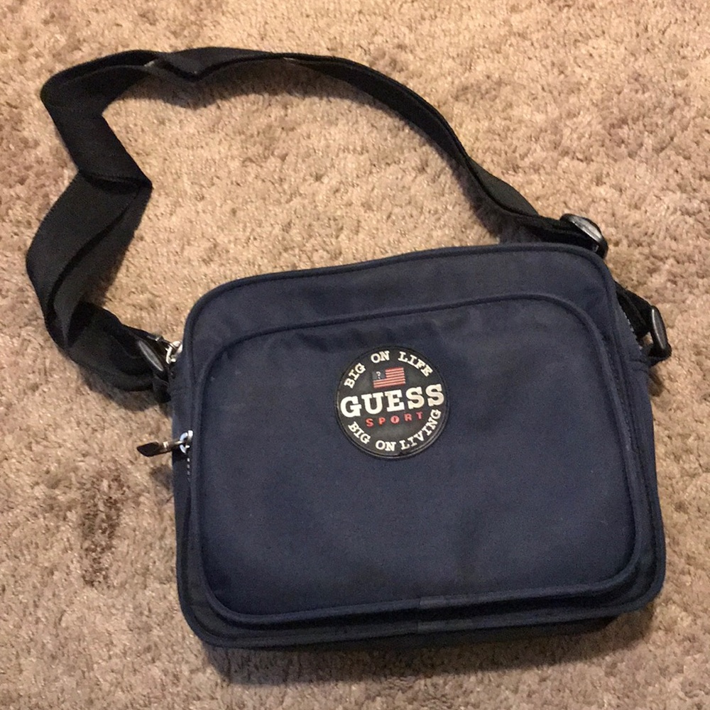 guess sports bag